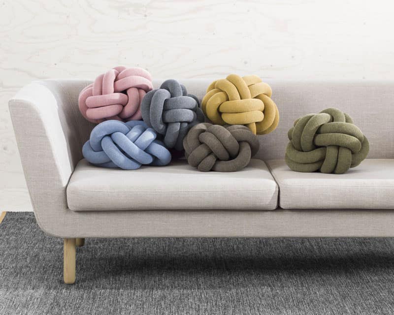 Cuscino knot
