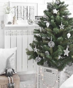 come decorare casa per natale albero argento